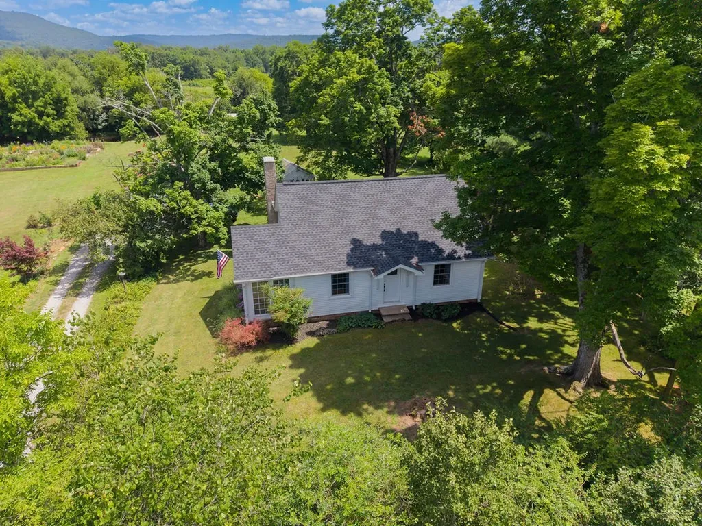 6205 Viola Road Mcminnville TN 37110