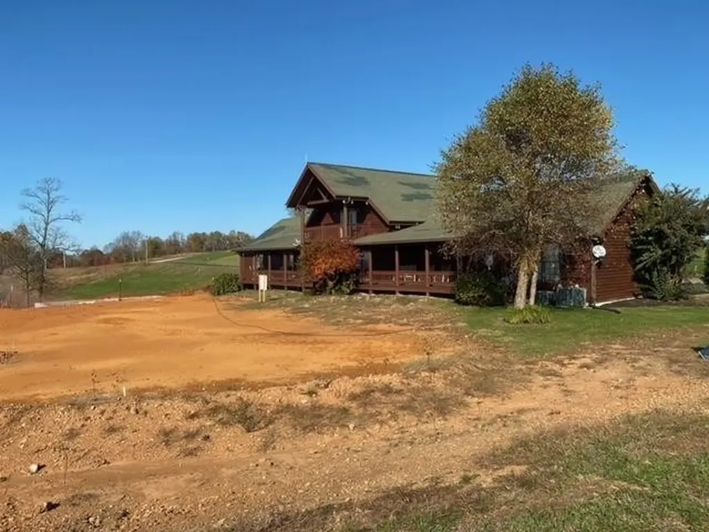 1 Swan Ridge Road Hilham TN 38568