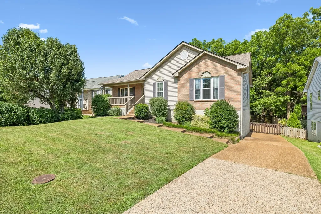 1908 Hobart Way Mount Juliet TN 37122