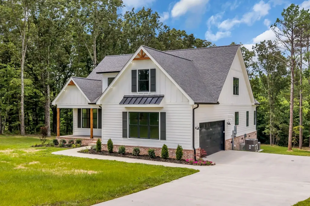 1167 Harmon Springs Road Dickson TN 37055
