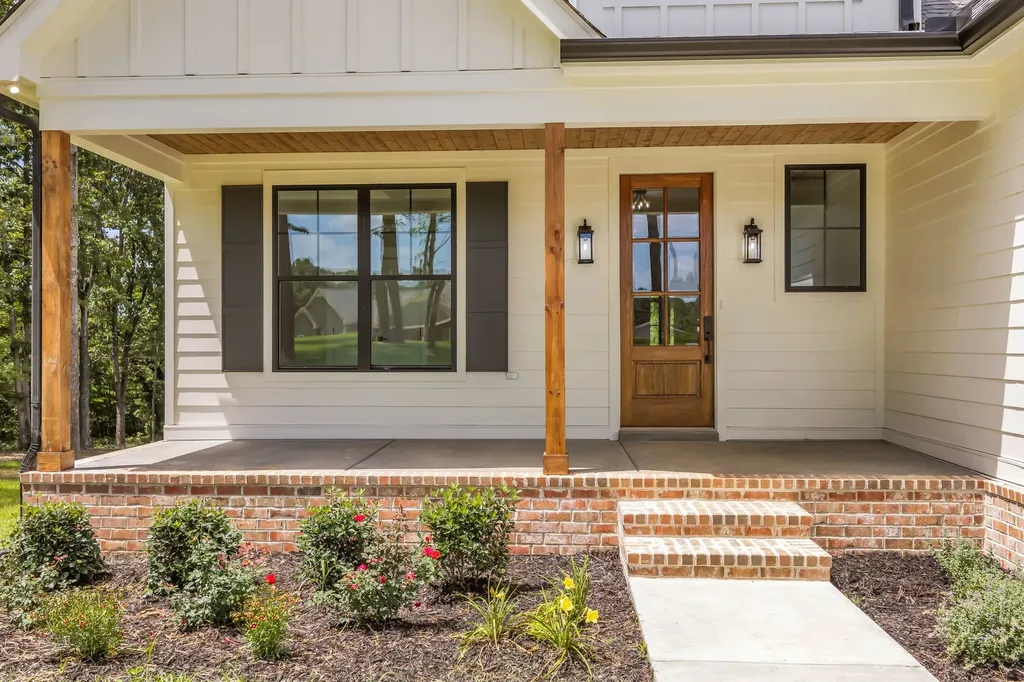 1167 Harmon Springs Road Dickson TN 37055