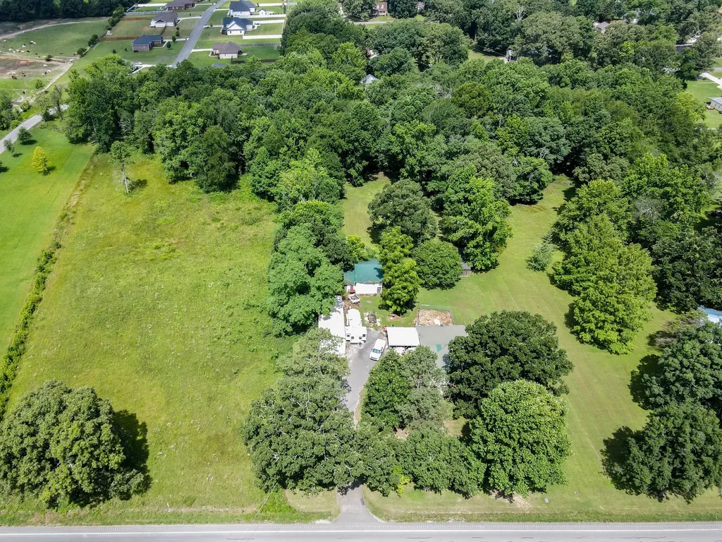 3035 Huntsville Highway Fayetteville TN 37334