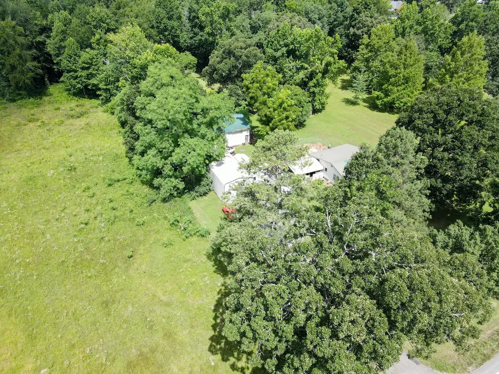 3035 Huntsville Highway Fayetteville TN 37334