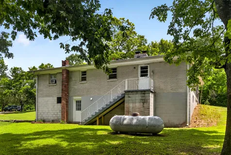 9296 Old Locust Creek Road Bon Aqua TN 37025