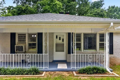 9296 Old Locust Creek Road Bon Aqua TN 37025