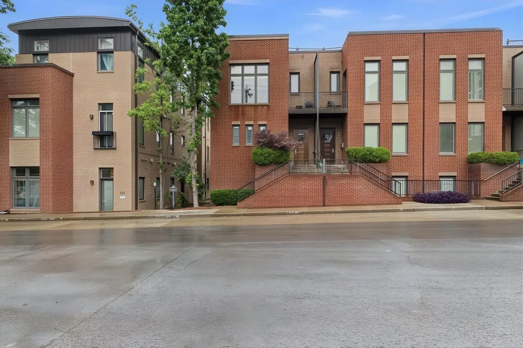 334 Van Buren Street Nashville TN 37208