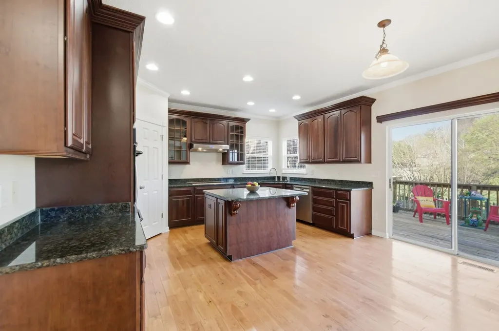 1005 Valley Cove Court Nashville TN 37221