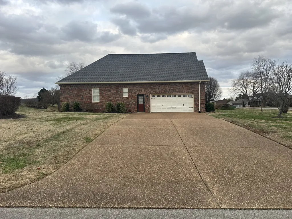 3608 Legacy Drive Springfield TN 37172