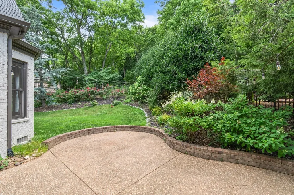 219 King Arthur Circle Franklin TN 37067