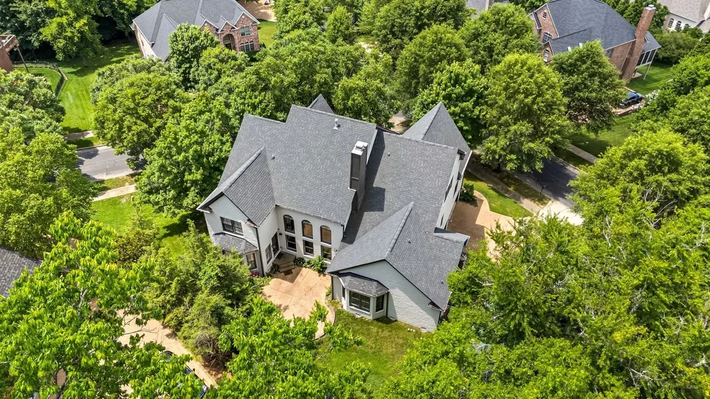 219 King Arthur Circle Franklin TN 37067