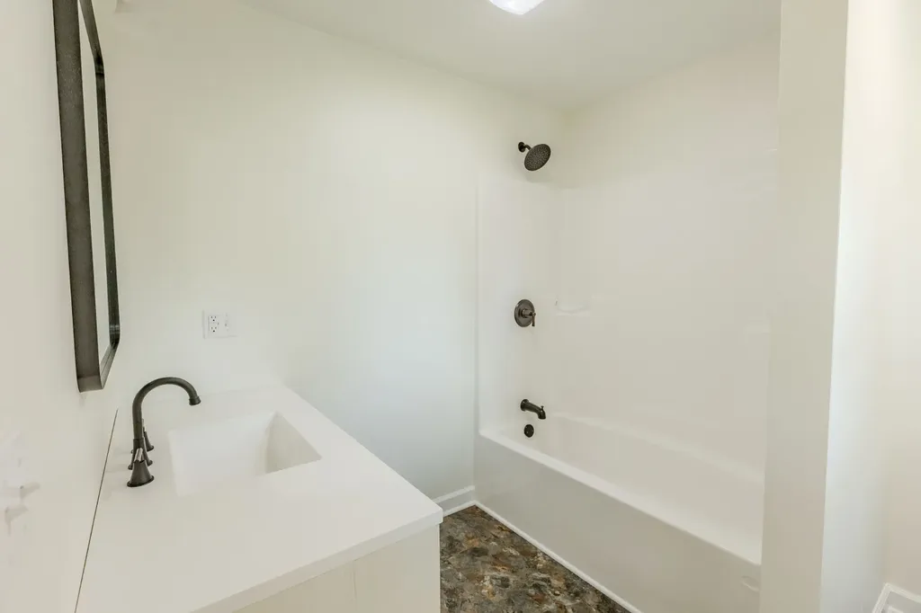 334 N Robin Hood Road Doyle TN 38559