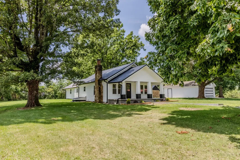 334 N Robin Hood Road Doyle TN 38559