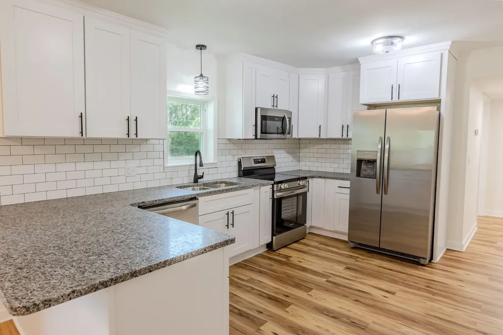 334 N Robin Hood Road Doyle TN 38559