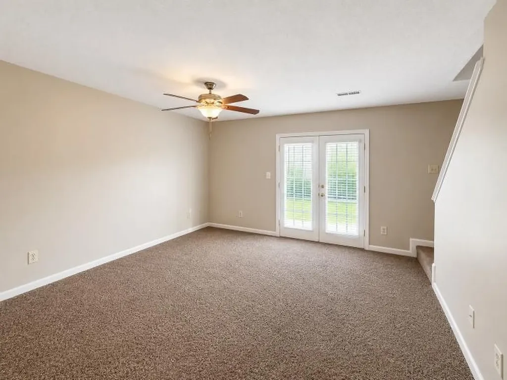 2002 Tynewood Drive Clarksville TN 37042