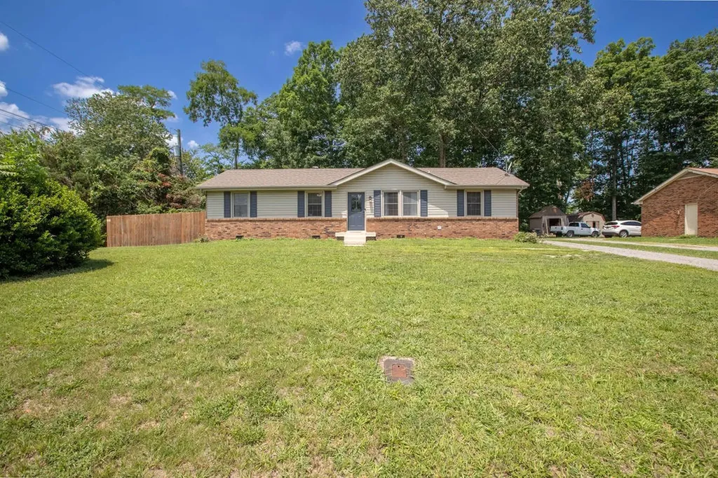 245 Charlemagne Boulevard Clarksville TN 37042
