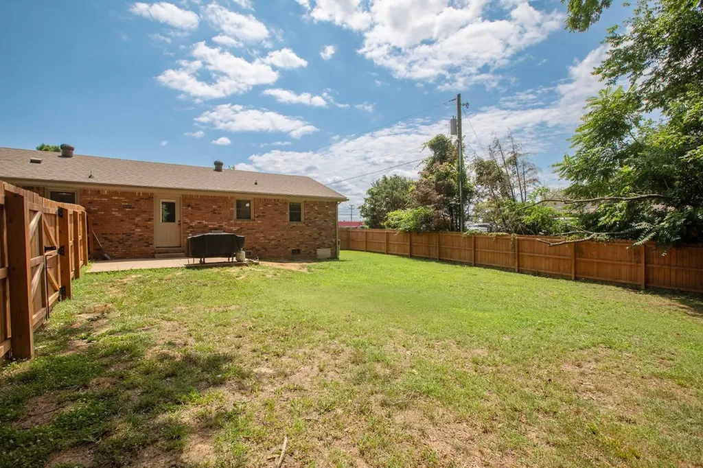 245 Charlemagne Boulevard Clarksville TN 37042