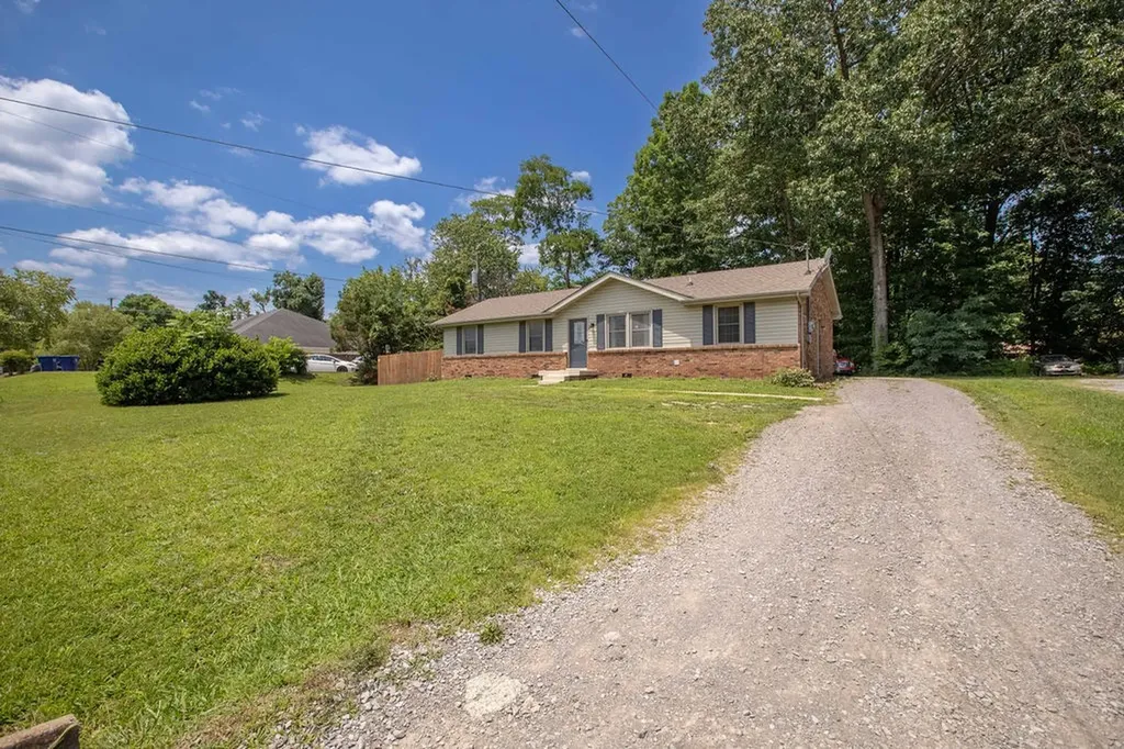 245 Charlemagne Boulevard Clarksville TN 37042