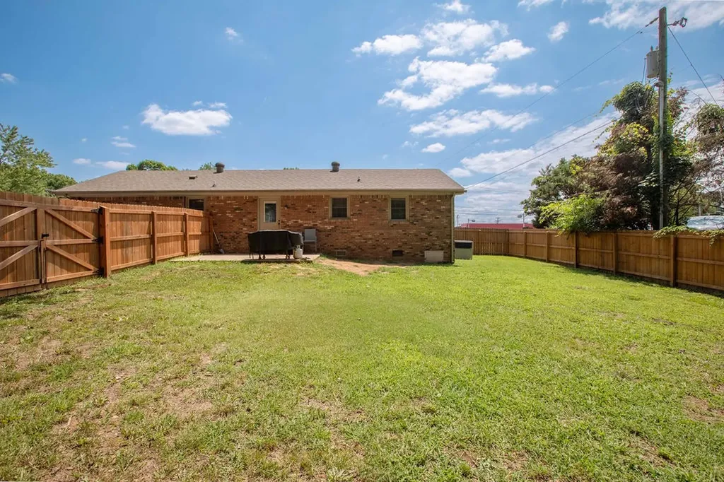 245 Charlemagne Boulevard Clarksville TN 37042