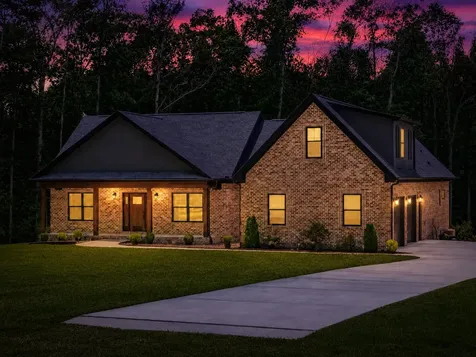 2200 Little Texas Road Goodspring TN 38460