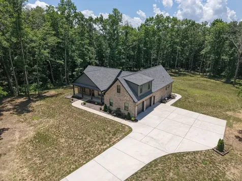 2200 Little Texas Road Goodspring TN 38460