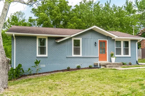 112 Crestmont Drive Hendersonville TN 37075