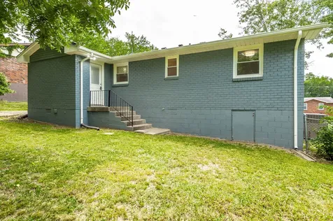 112 Crestmont Drive Hendersonville TN 37075