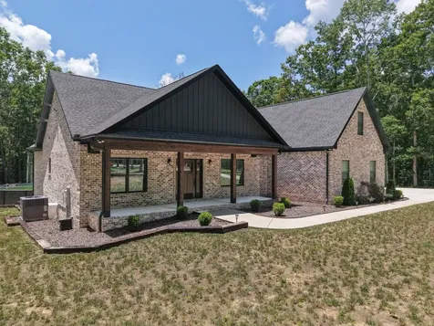 2200 Little Texas Road Goodspring TN 38460