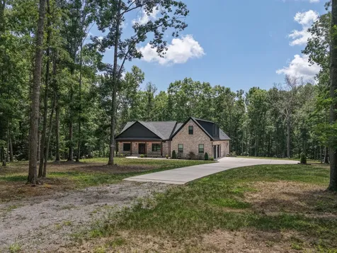 2200 Little Texas Road Goodspring TN 38460
