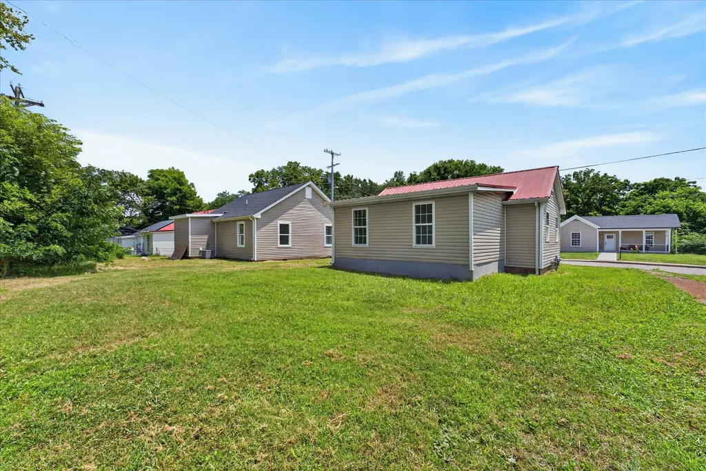 624 Elder Street Clarksville TN 37040