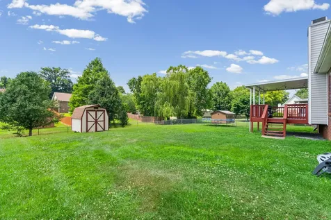 1283 Carnation Court Clarksville TN 37042