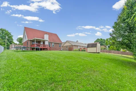 1283 Carnation Court Clarksville TN 37042
