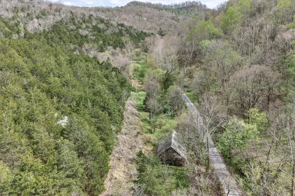 416 Hix Hollow Road Gainesboro TN 38562