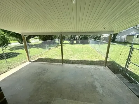 15 Pine Street Savannah TN 38372