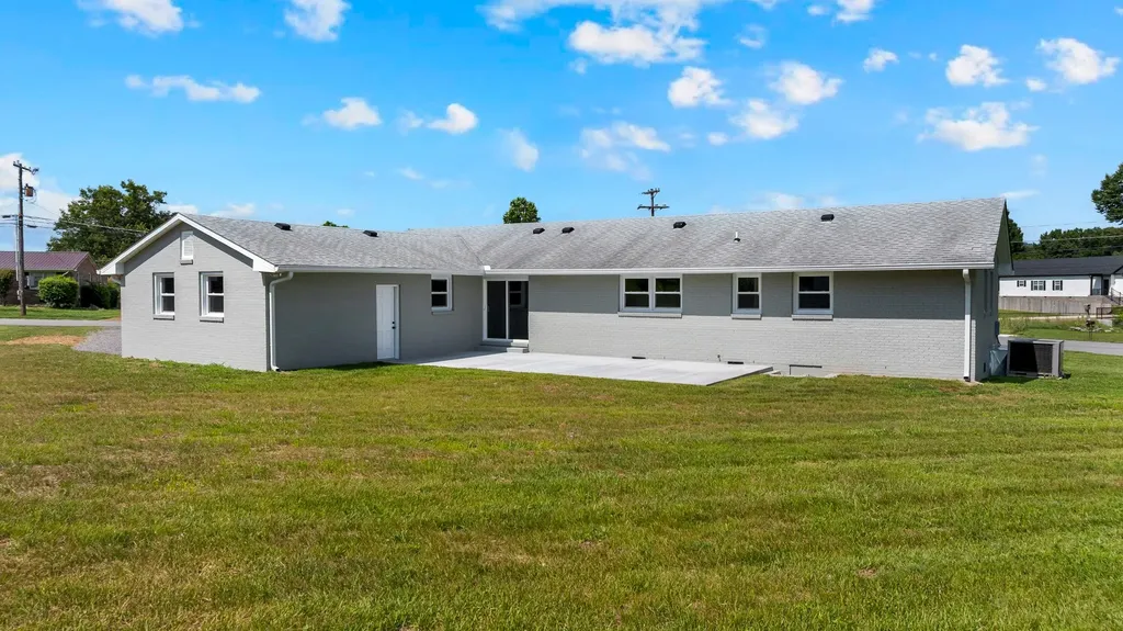 202 Lee Lane Shelbyville TN 37160