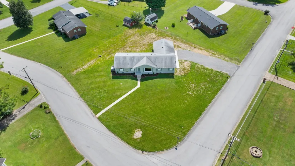 202 Lee Lane Shelbyville TN 37160