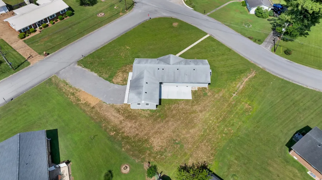 202 Lee Lane Shelbyville TN 37160