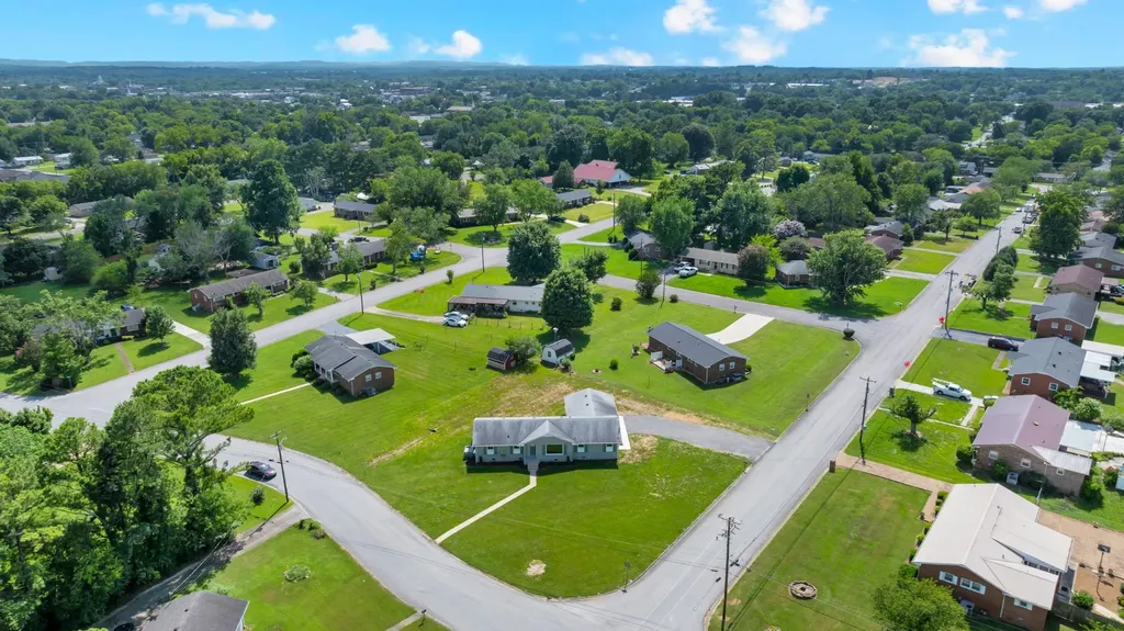 202 Lee Lane Shelbyville TN 37160