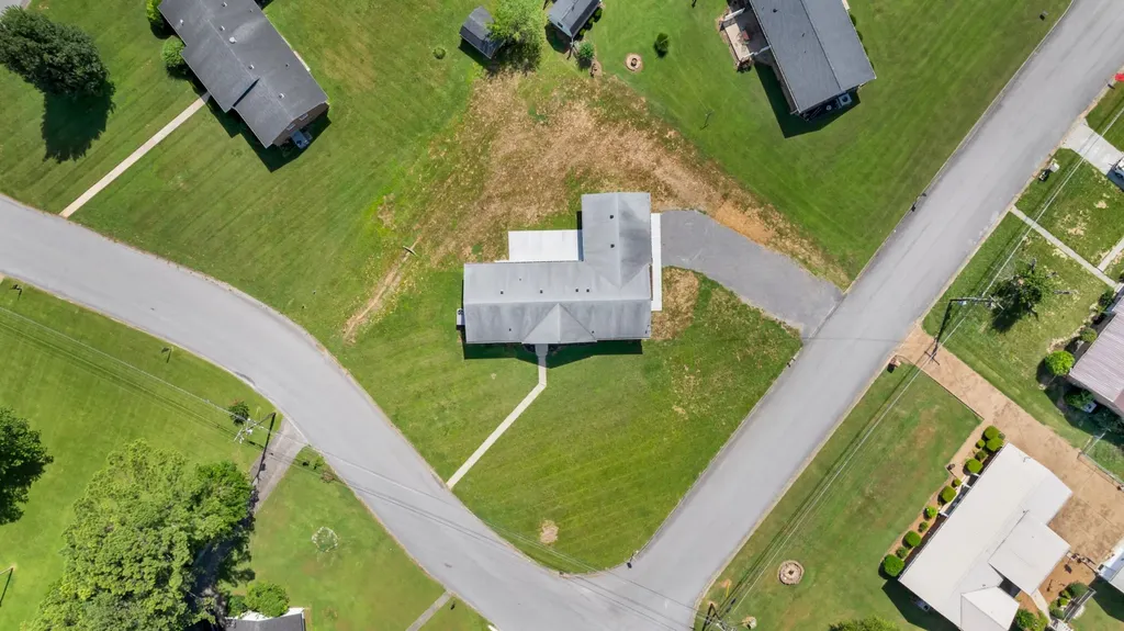 202 Lee Lane Shelbyville TN 37160