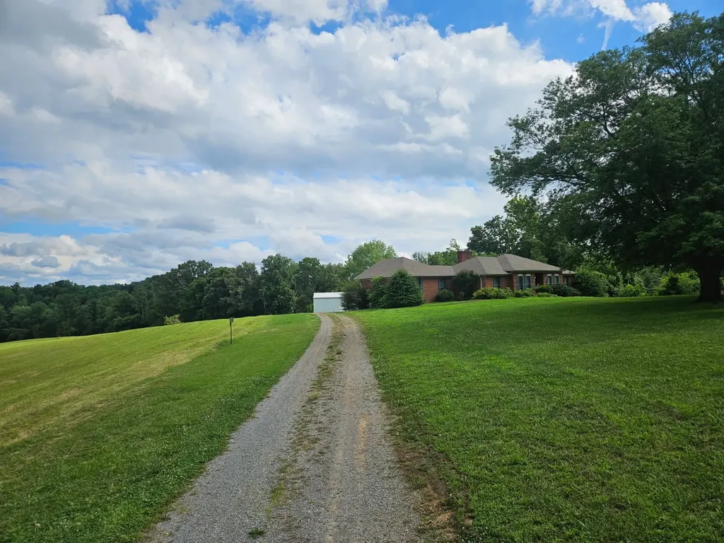 6931 Herbert Shannon Road Springfield TN 37172
