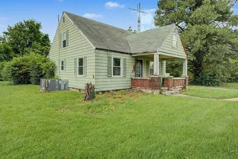 376 Ky 85, E Centertown KY 42328