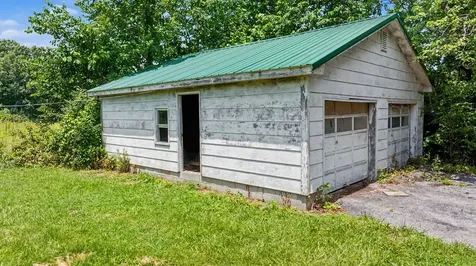 376 Ky 85, E Centertown KY 42328