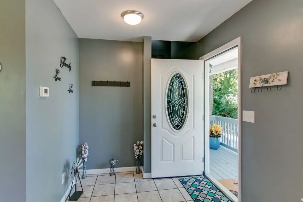 114 Lockhart Street Dickson TN 37055
