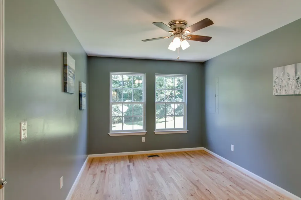 114 Lockhart Street Dickson TN 37055
