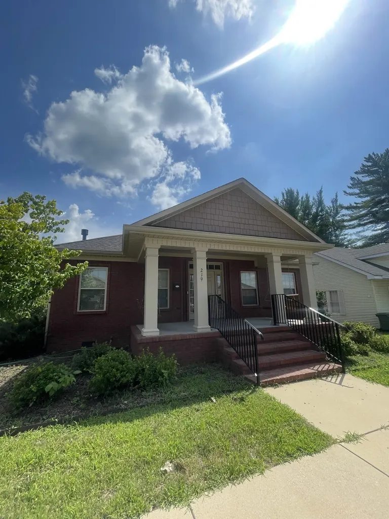 219 Waterloo Street Lawrenceburg TN 38464