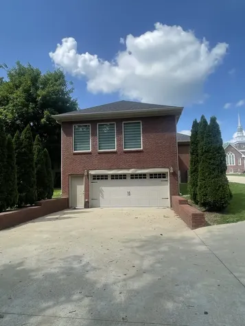 219 Waterloo Street Lawrenceburg TN 38464