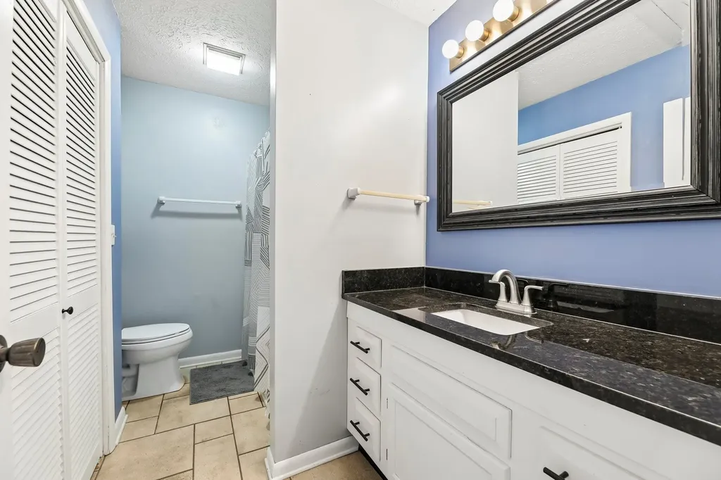 254 Mayflower Ln, N Madison TN 37115