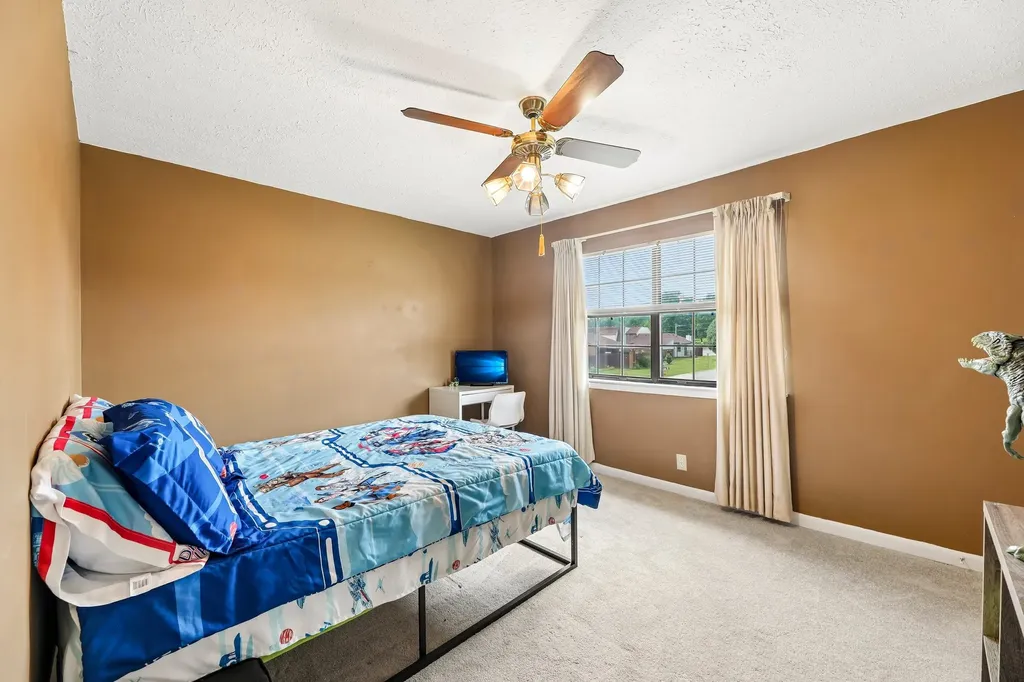 254 Mayflower Ln, N Madison TN 37115
