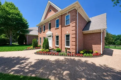1605 Ardenwood Court Nashville TN 37215