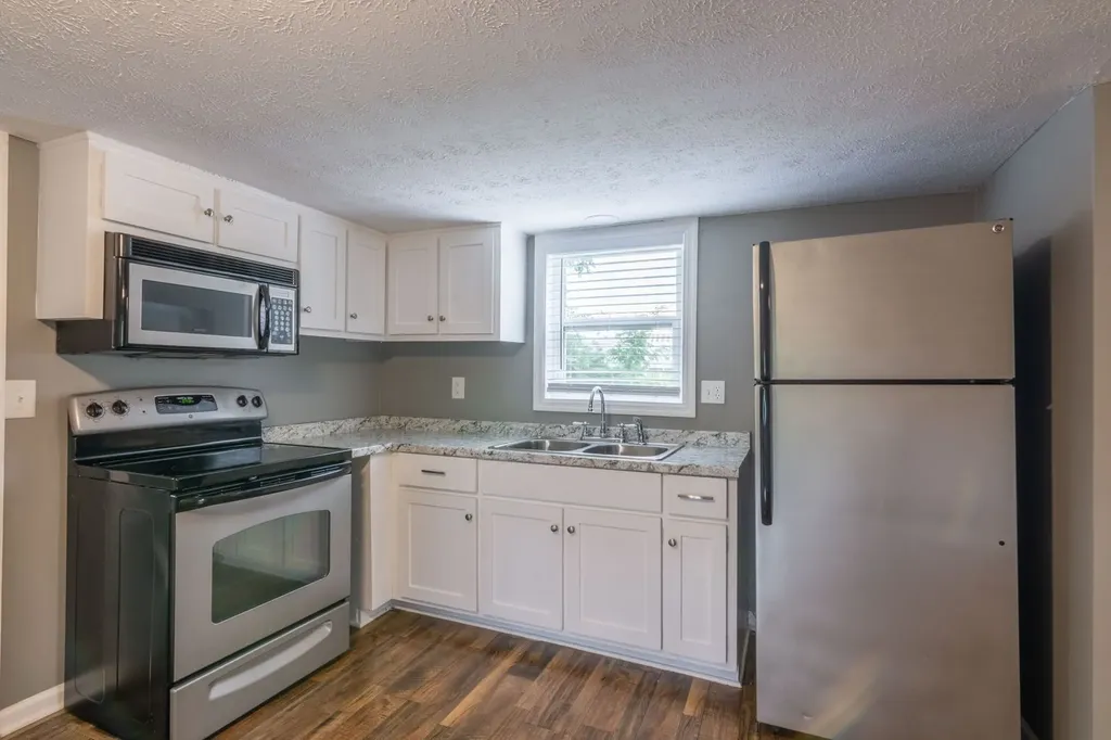 605 Days Road Lafayette TN 37083
