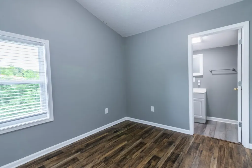 605 Days Road Lafayette TN 37083